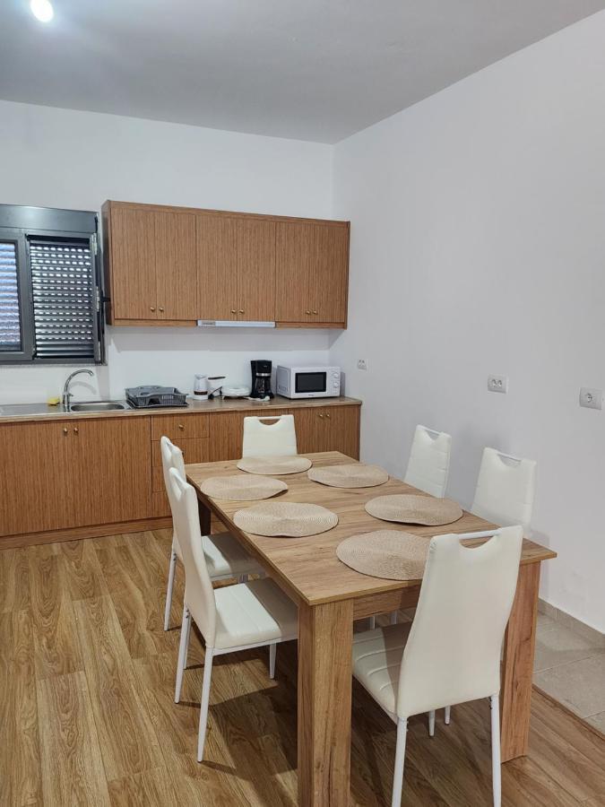 Apartment Brana Sarandë